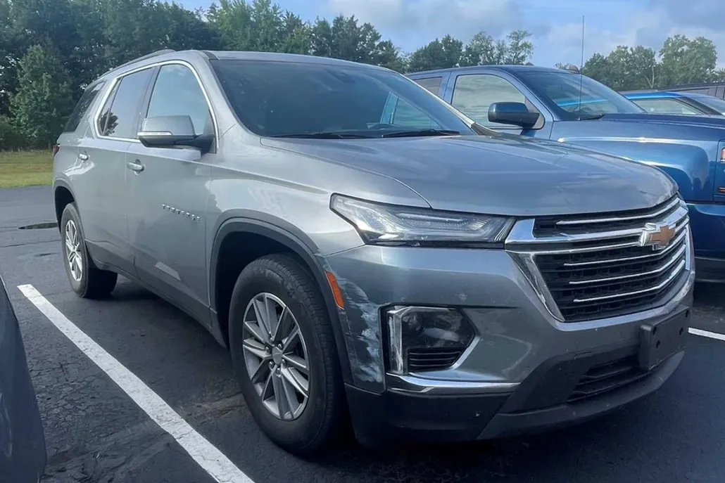 2023 Chevrolet Traverse Cloth photo 1