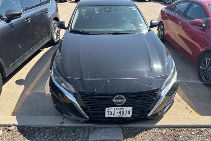 2024 Nissan Altima 2.5 SV photo 1