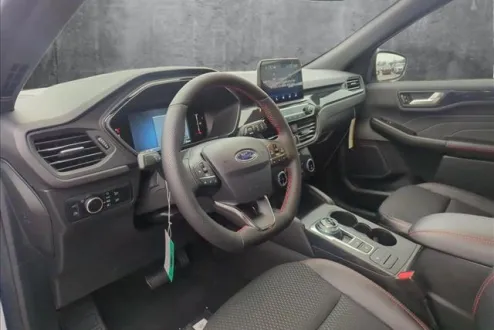 2025 Ford Escape ST-Line photo 3
