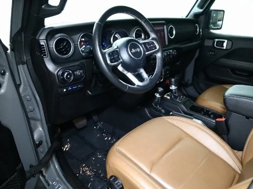 2022 Jeep Wrangler Unlimited Sahara High Altitude 4xe photo 17