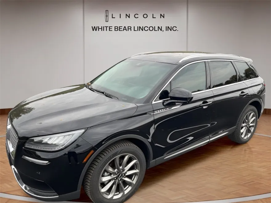 2021 Lincoln Corsair Standard photo 1
