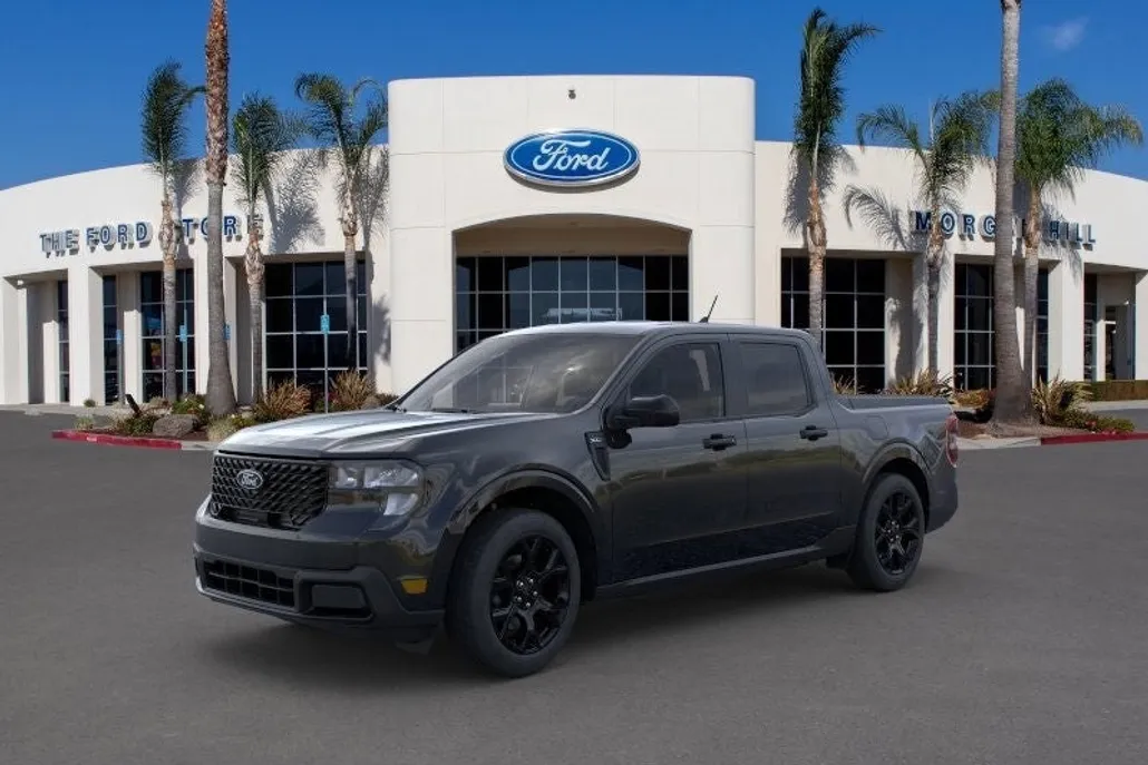 2025 Ford Maverick XLT photo 1