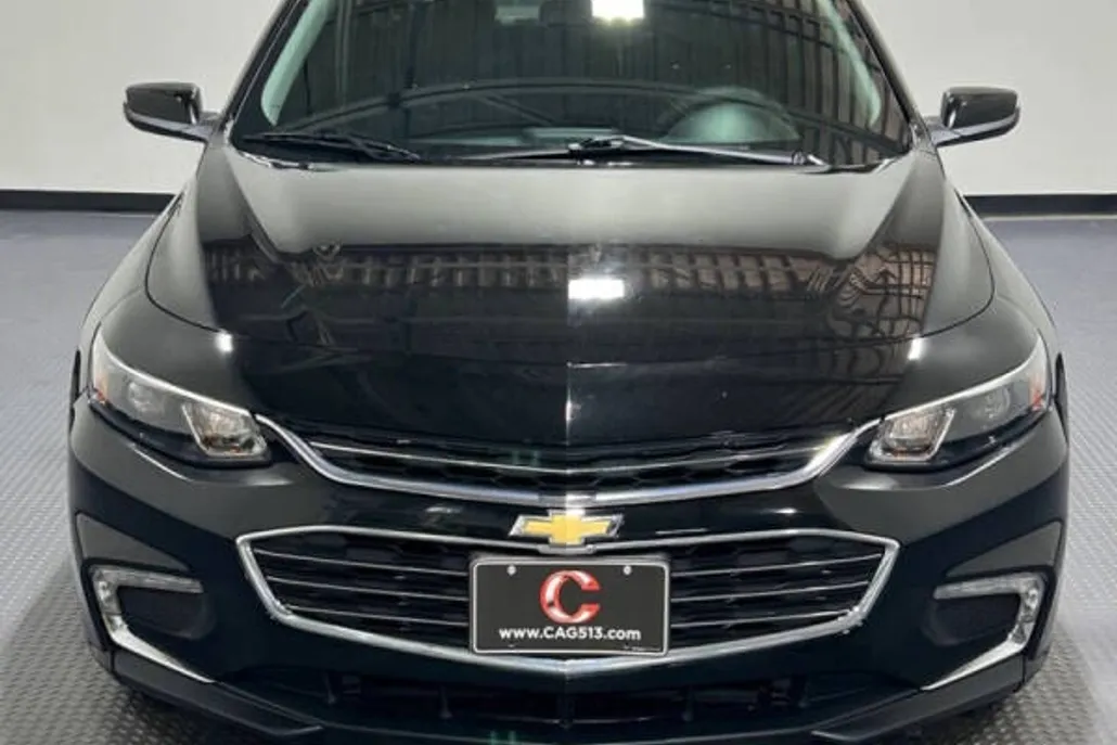 2016 Chevrolet Malibu 1LT photo 1