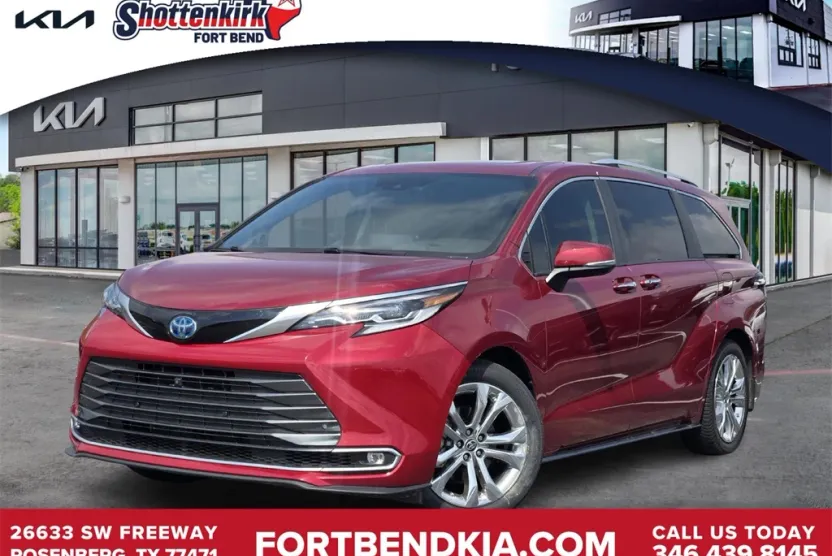 2022 Toyota Sienna Platinum photo 1