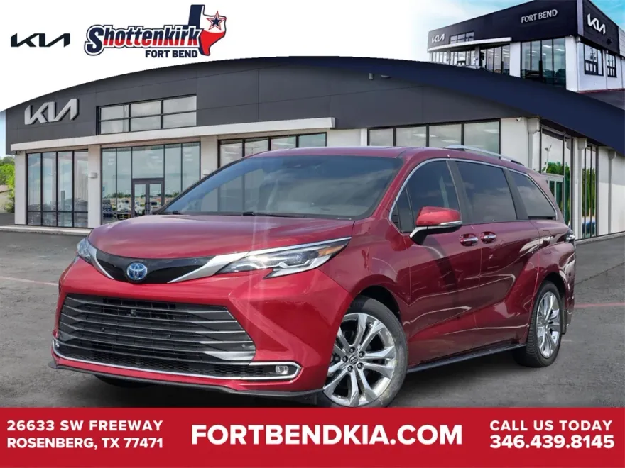 2022 Toyota Sienna Platinum photo 1