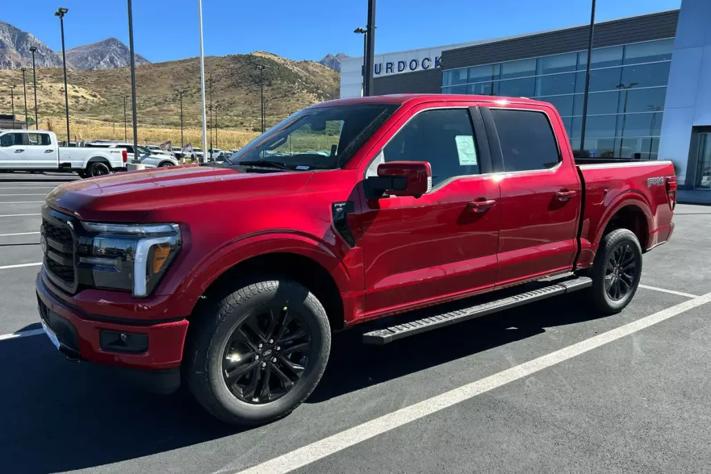 2025 Ford F-150 Lariat photo 1