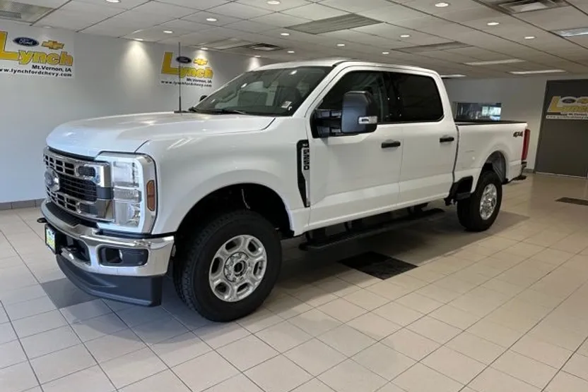 2026 Ford F-250 XLT photo 1