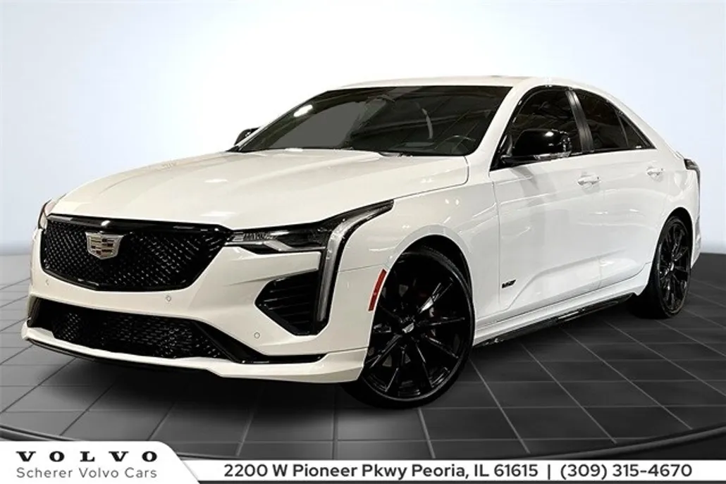 2024 Cadillac CT4 photo 1
