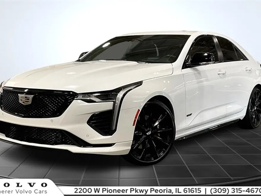 2024 Cadillac CT4 photo 1