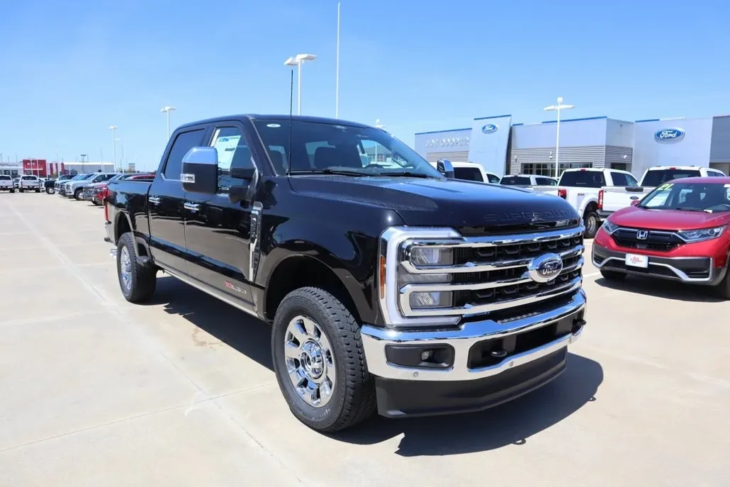 2025 Ford F-250 photo 1
