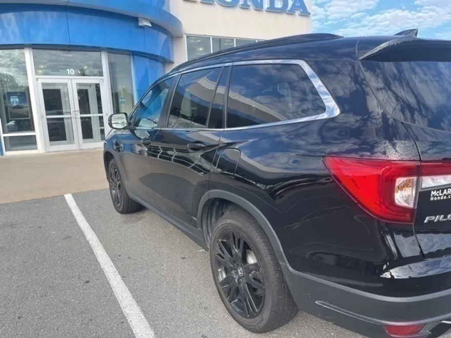 2022 Honda Pilot Special Edition photo 1