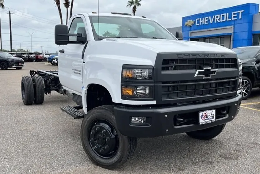 2024 Chevrolet Silverado 5500HD Work Truck photo 1