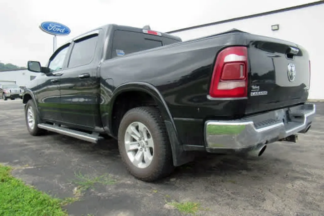 2019 Ram 1500 Laramie photo 1