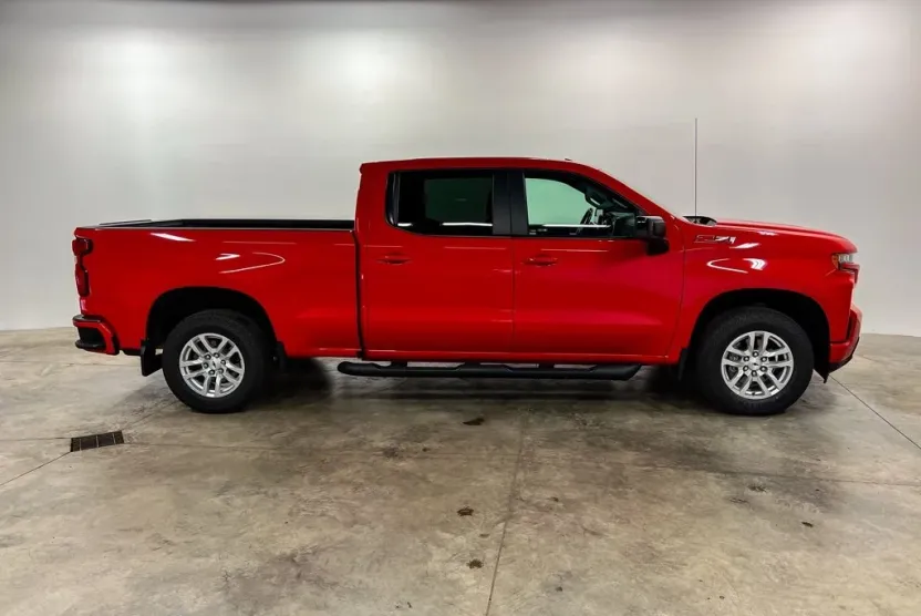 2022 Chevrolet Silverado 1500 RST photo 1