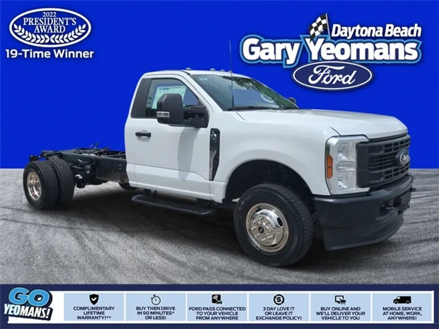 2025 Ford F-350 XL photo 1