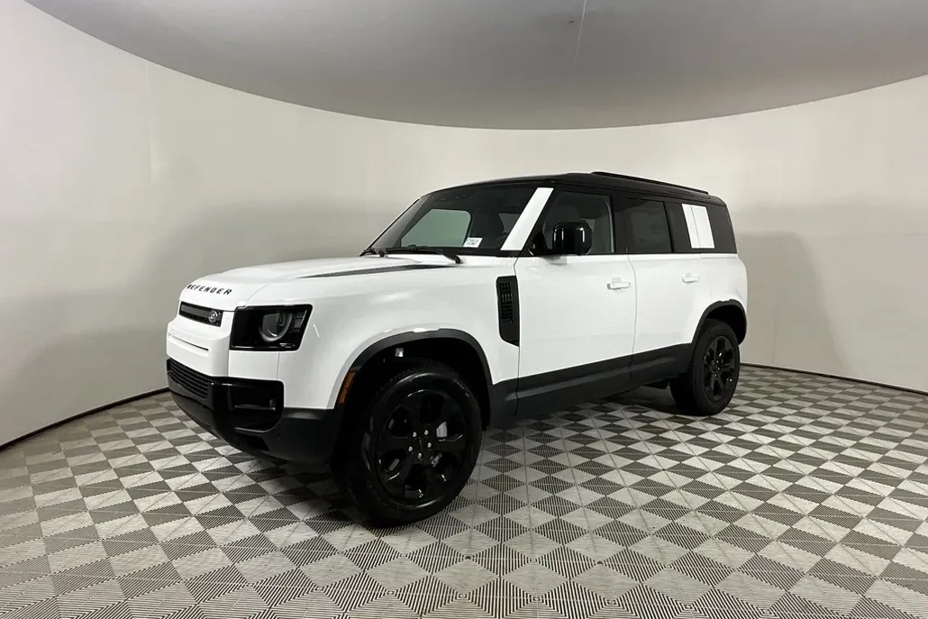 2026 Land Rover Defender 110 S photo 1