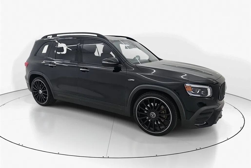 2023 Mercedes Benz GLB 35 AMG 4MATIC photo 1