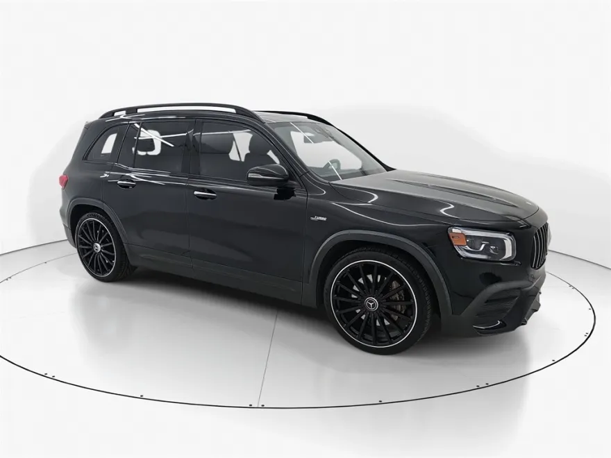 2023 Mercedes Benz GLB 35 AMG 4MATIC photo 1