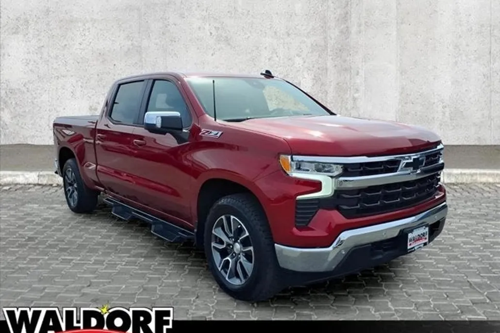 2024 Chevrolet Silverado 1500 LT photo 1
