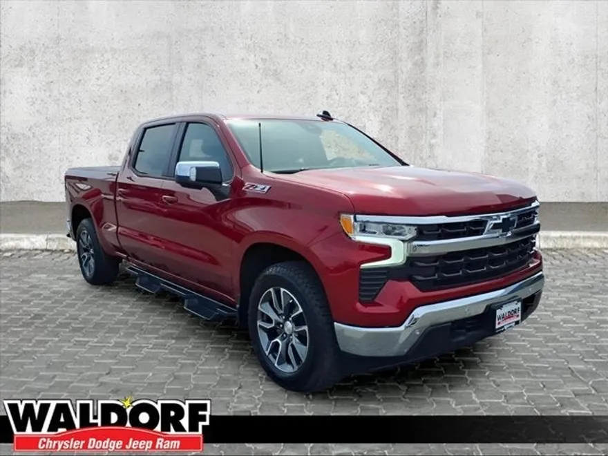 2024 Chevrolet Silverado 1500 LT photo 1