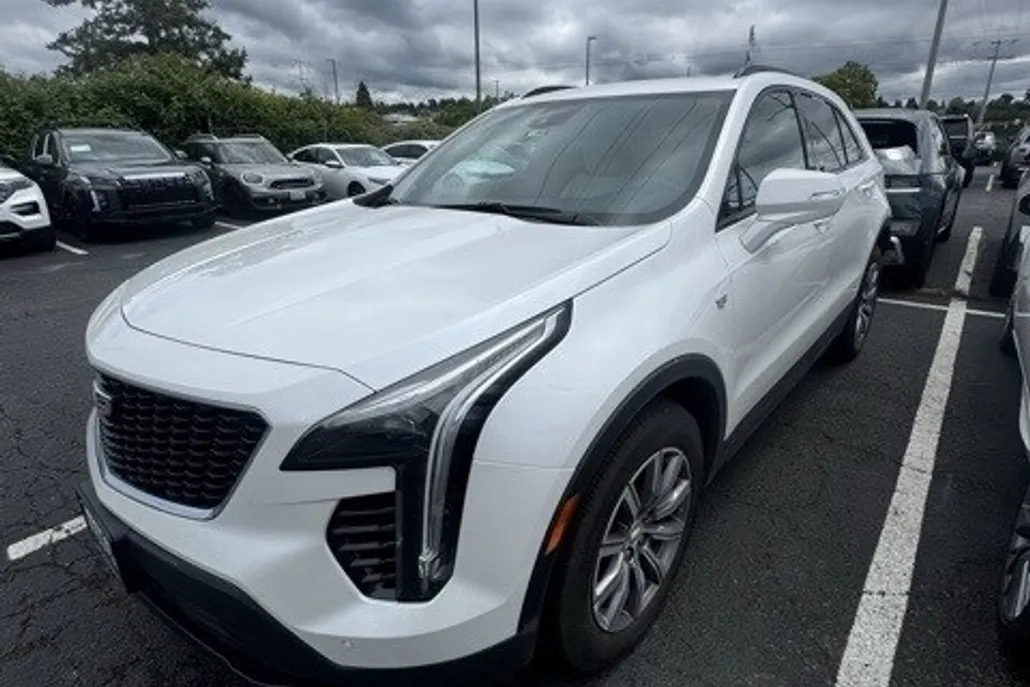 2023 Cadillac XT4 Sport photo 1