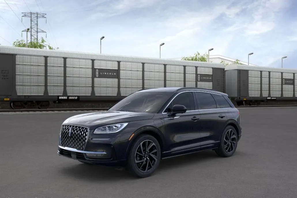 2025 Lincoln Corsair Grand Touring photo 1