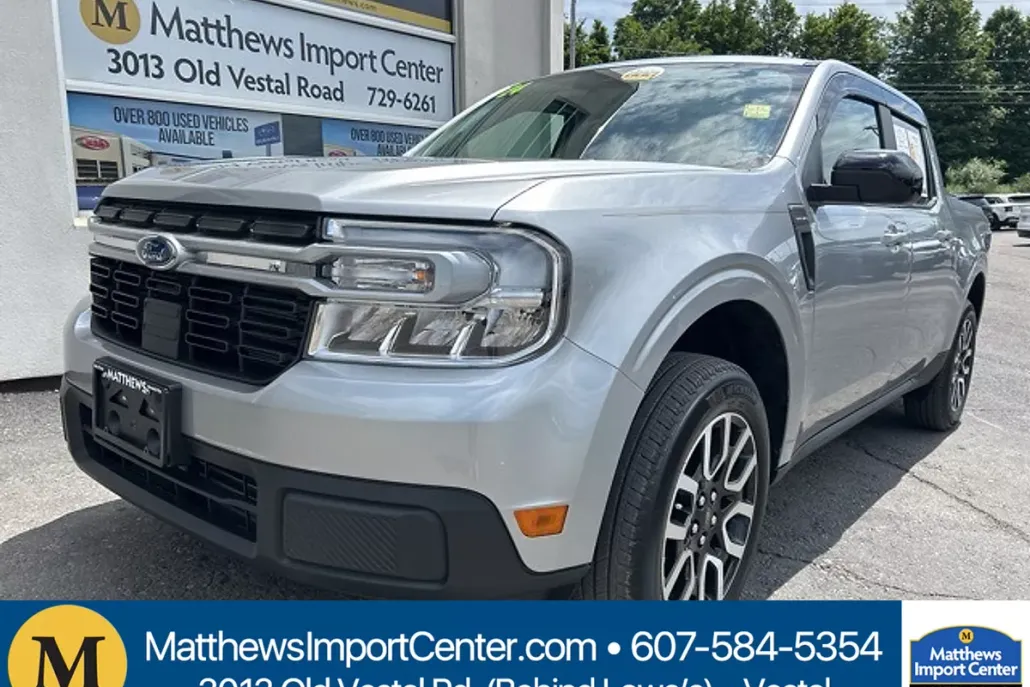 2024 Ford Maverick Lariat photo 1
