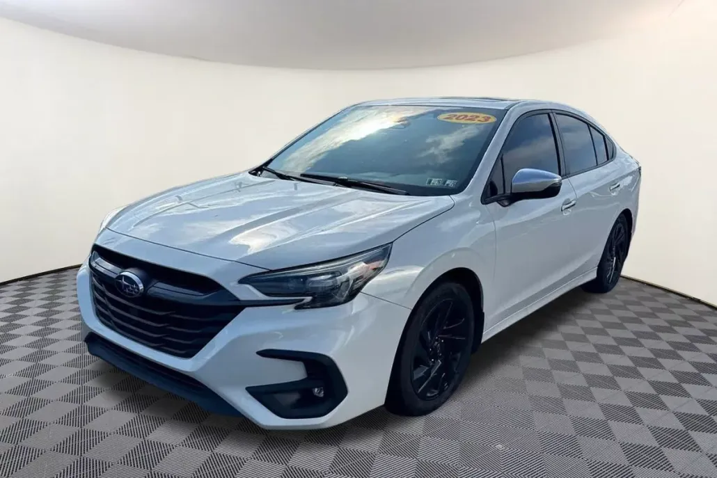 2023 Subaru Legacy Touring XT photo 1