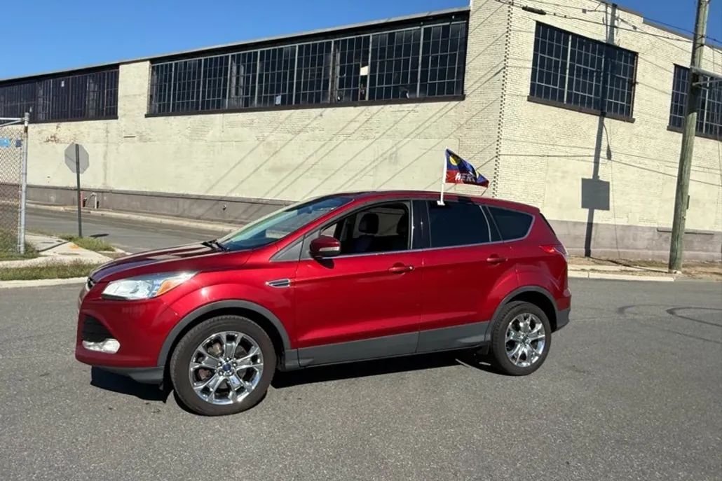 2013 Ford Escape SEL photo 1