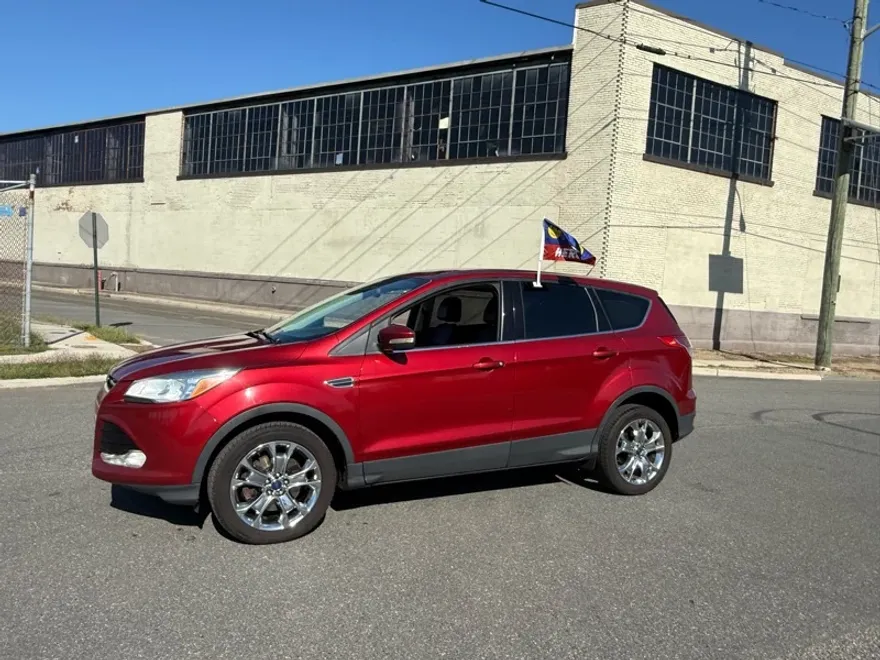 2013 Ford Escape SEL photo 1