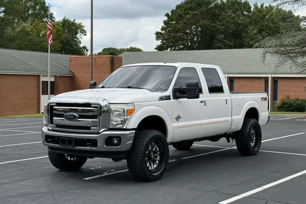 2015 Ford F-250 Lariat photo 1