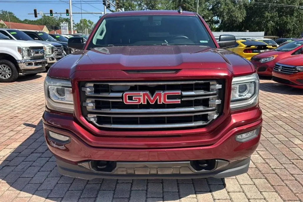 2017 Gmc Sierra 1500 SLT photo 1