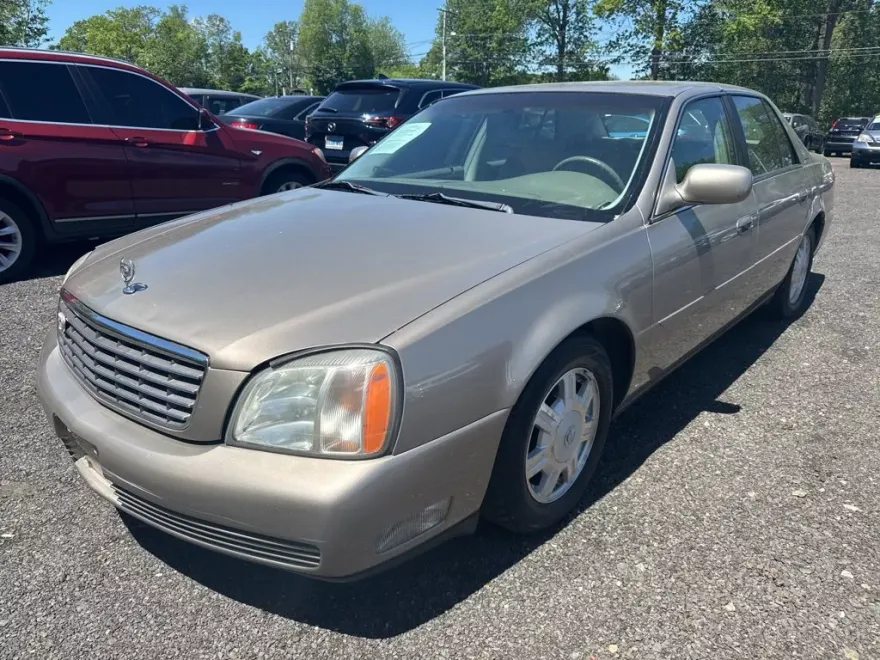 2004 Cadillac DeVille photo 1