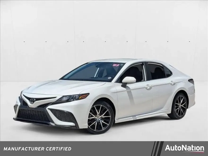 2023 Toyota Camry SE photo 1