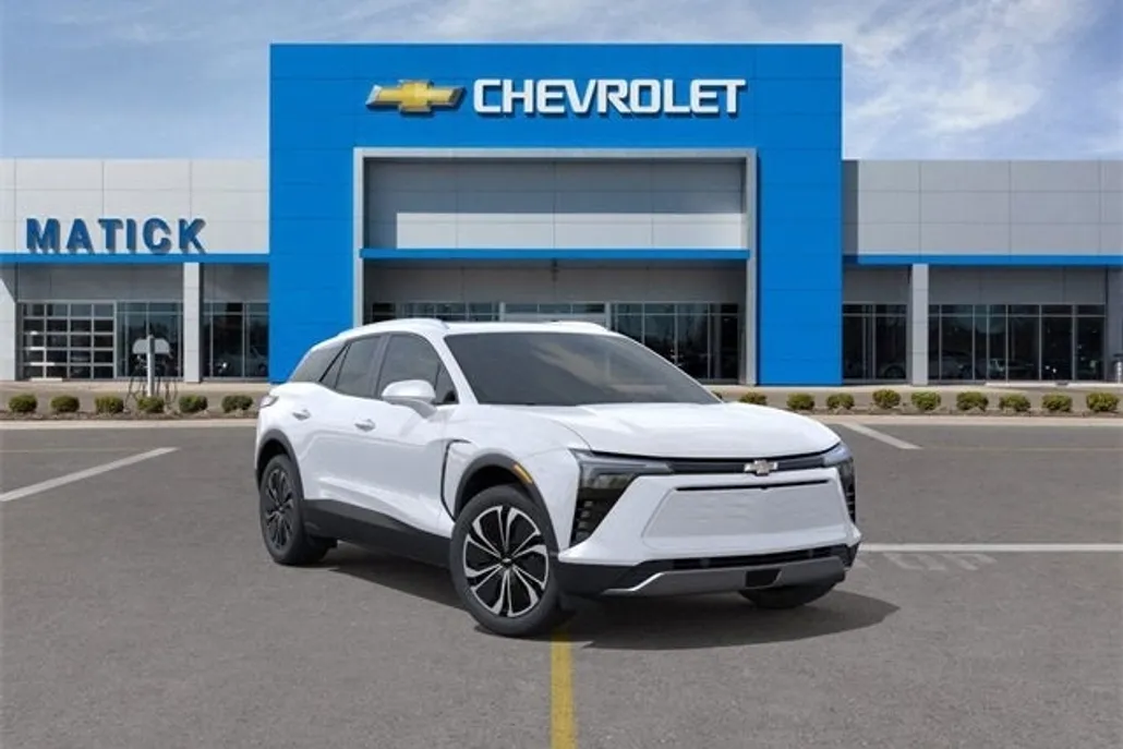 2025 Chevrolet Blazer EV photo 1