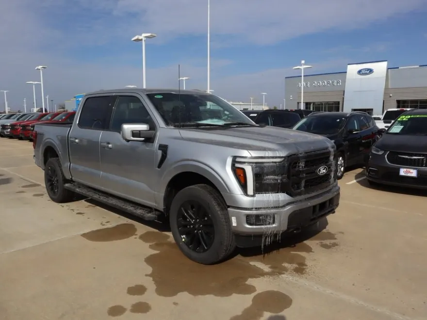 2025 Ford F-150 Lariat photo 1
