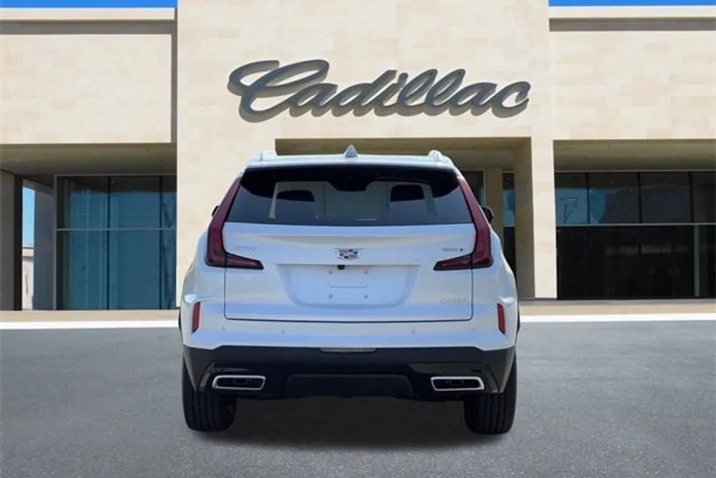 2024 Cadillac XT4 Premium Luxury photo 1
