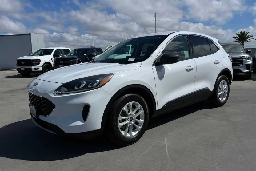 2022 Ford Escape SE photo 1