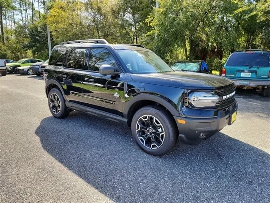 2025 Ford Bronco Sport Outer Banks photo 1