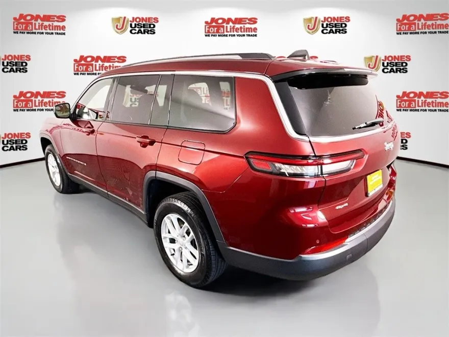 2023 Jeep Grand Cherokee Laredo photo 1
