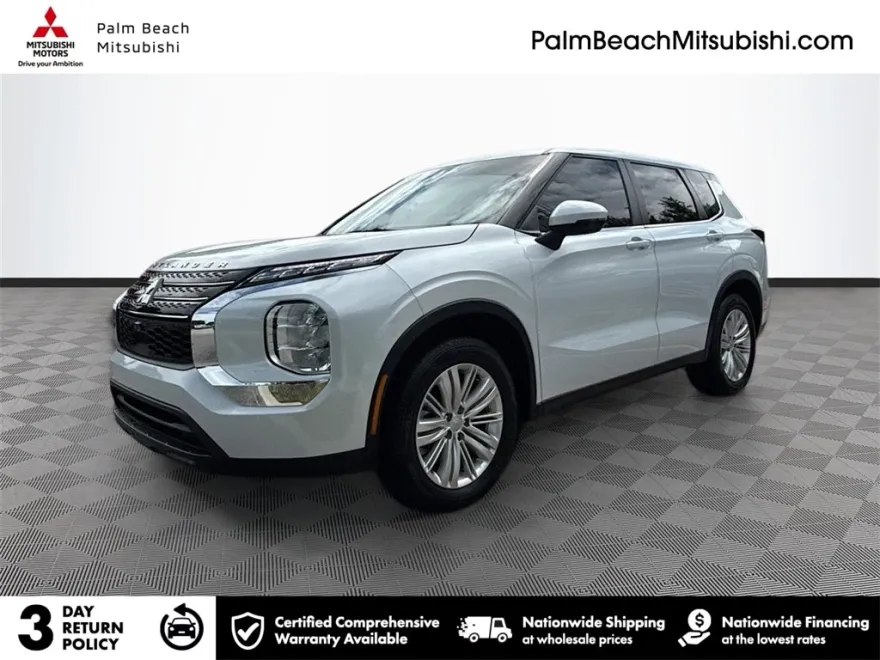 2024 Mitsubishi Outlander ES photo 1