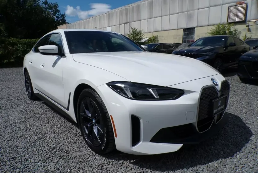 2025 Bmw i4 xDrive40 photo 1