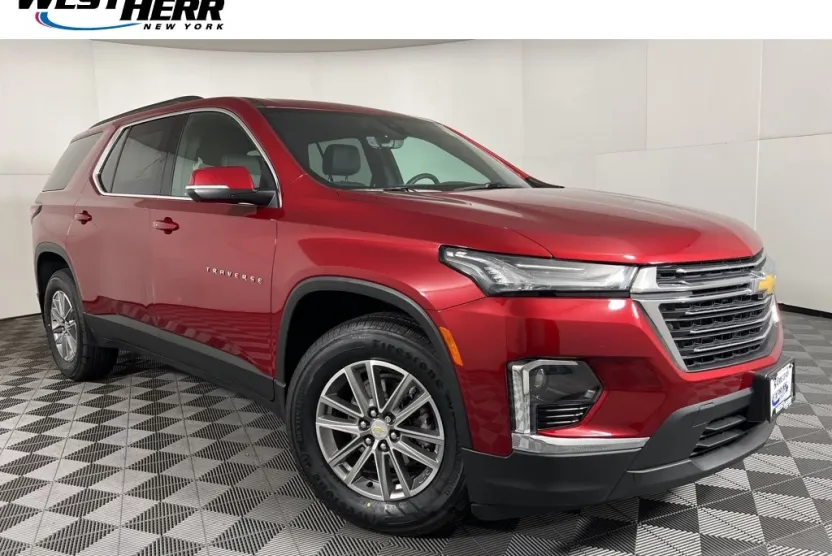 2023 Chevrolet Traverse Leather photo 1