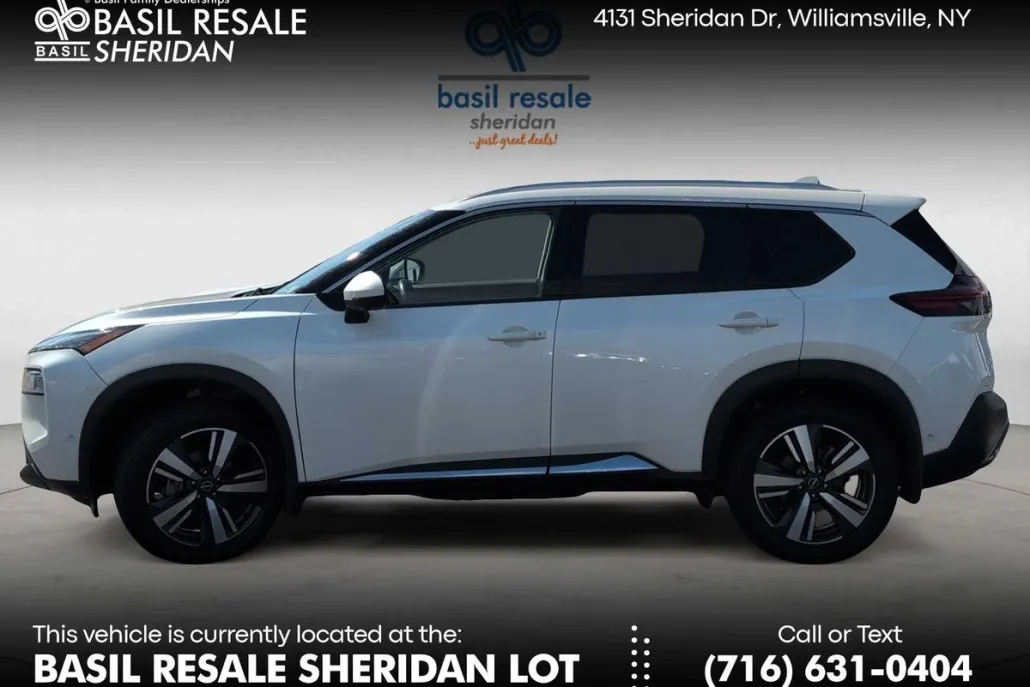 2023 Nissan Rogue SL photo 1