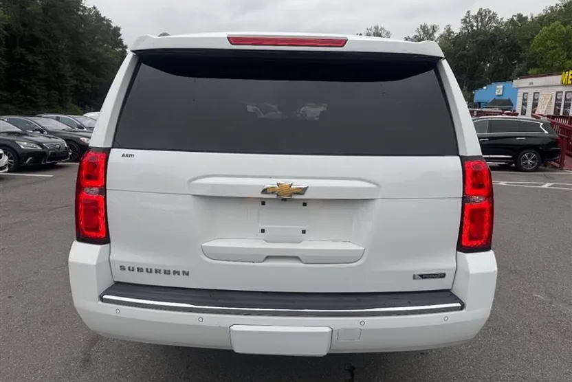 2017 Chevrolet Suburban Premier photo 1