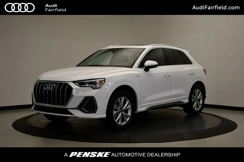 2025 Audi Q3 45 TFSI S line Premium photo 1
