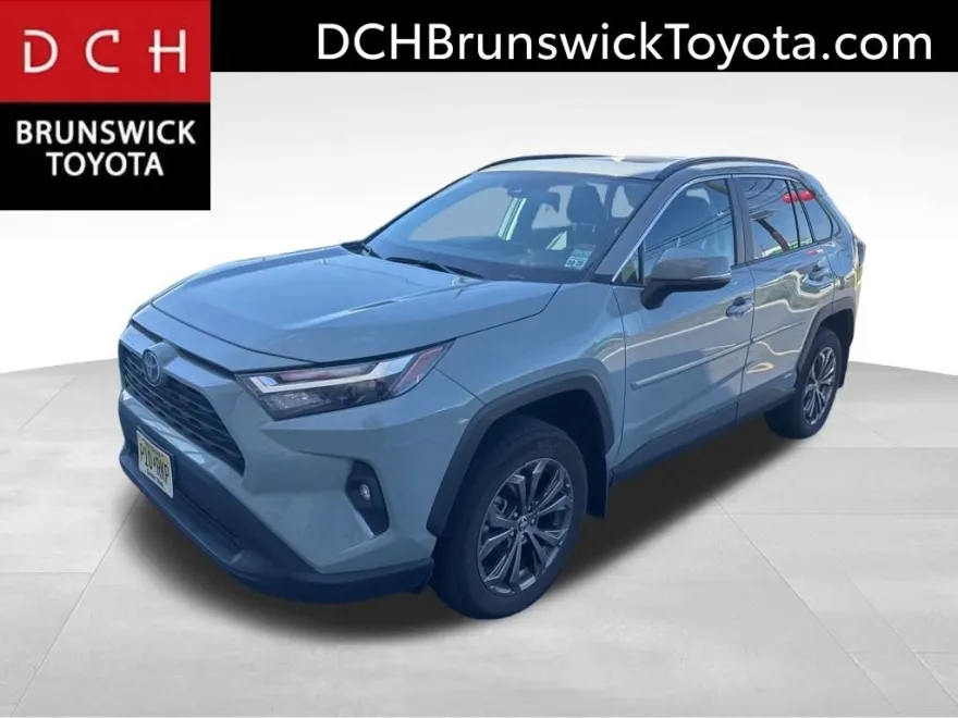 2022 Toyota RAV4 XLE Premium photo 1