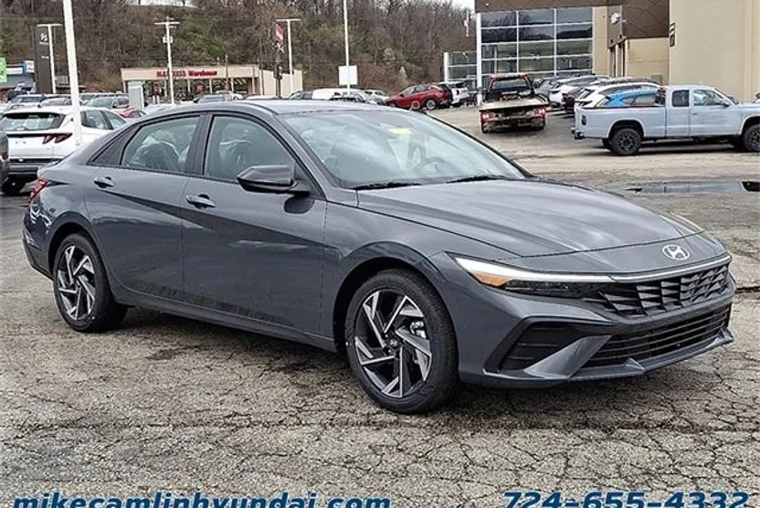 2025 Hyundai Elantra SEL Sport photo 1