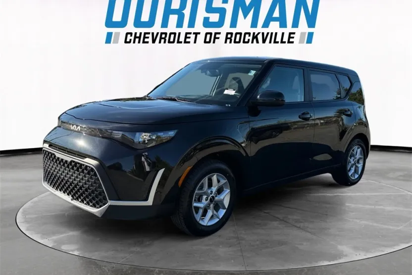 2023 Kia Soul S photo 1