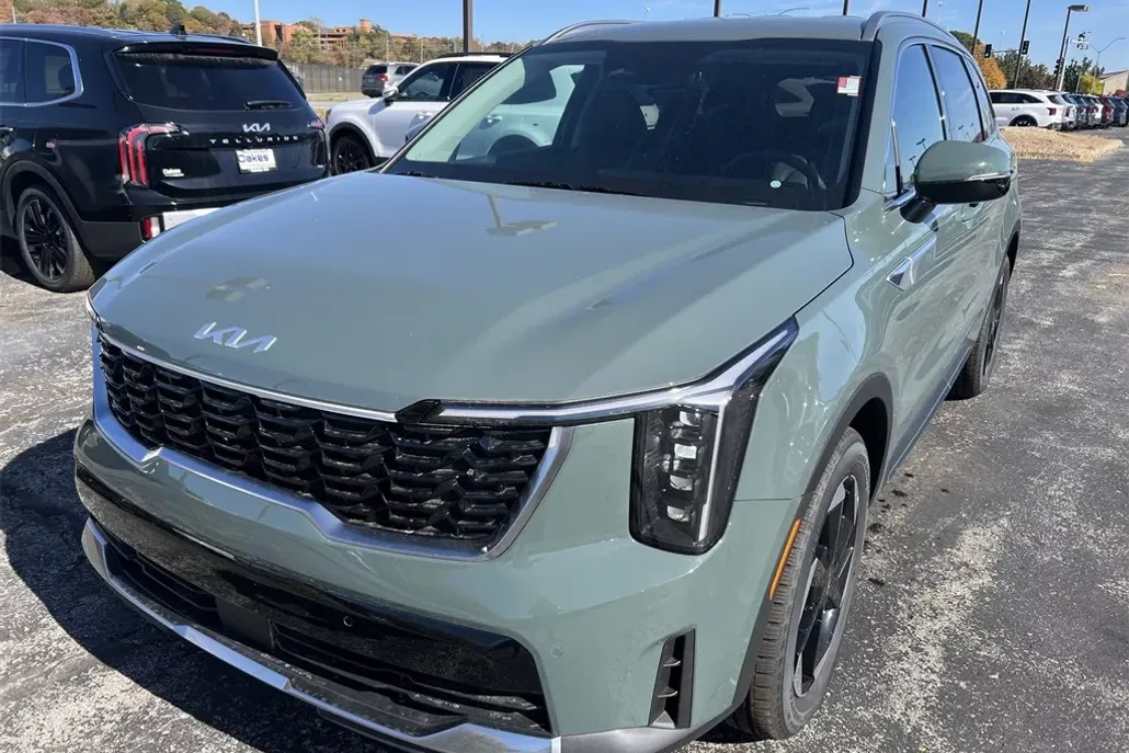 2025 Kia Sorento Hybrid EX photo 1